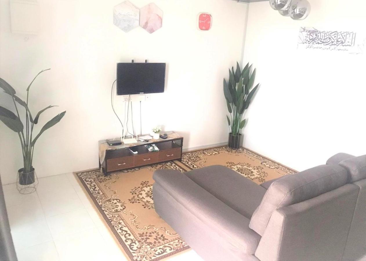 Chempaka Homestay Seri Iskandar Dış mekan fotoğraf
